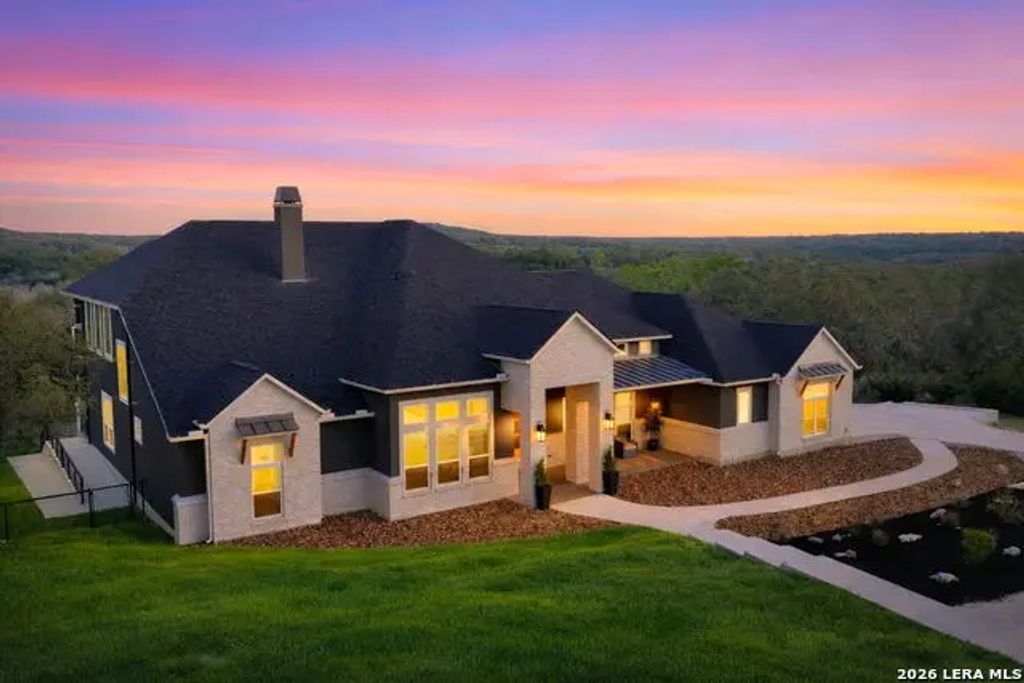 321 Vista View Place, Spring Branch