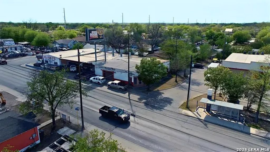 819 N Zarzamora St, San Antonio