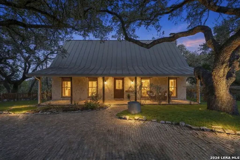 6093 Fm 311, Spring Branch