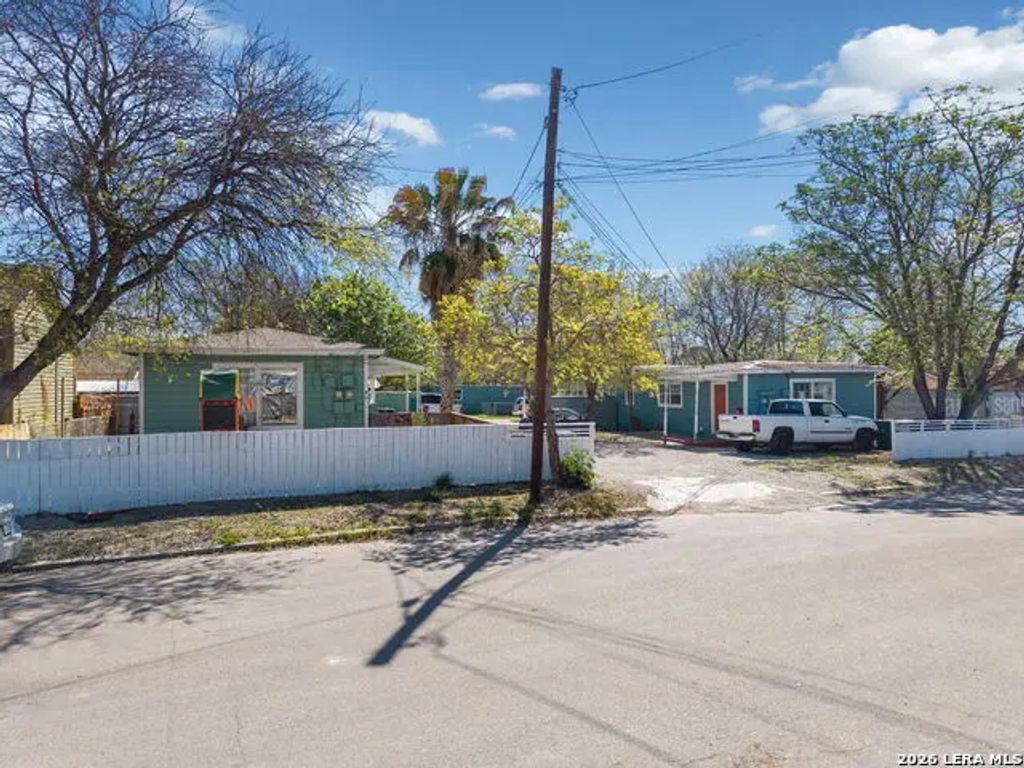 204 & 210 Hunstock, San Antonio