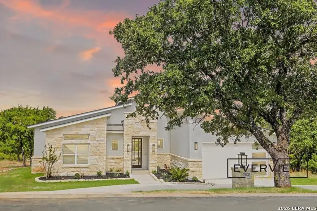1314 Clayton Nolen, Horseshoe Bay
