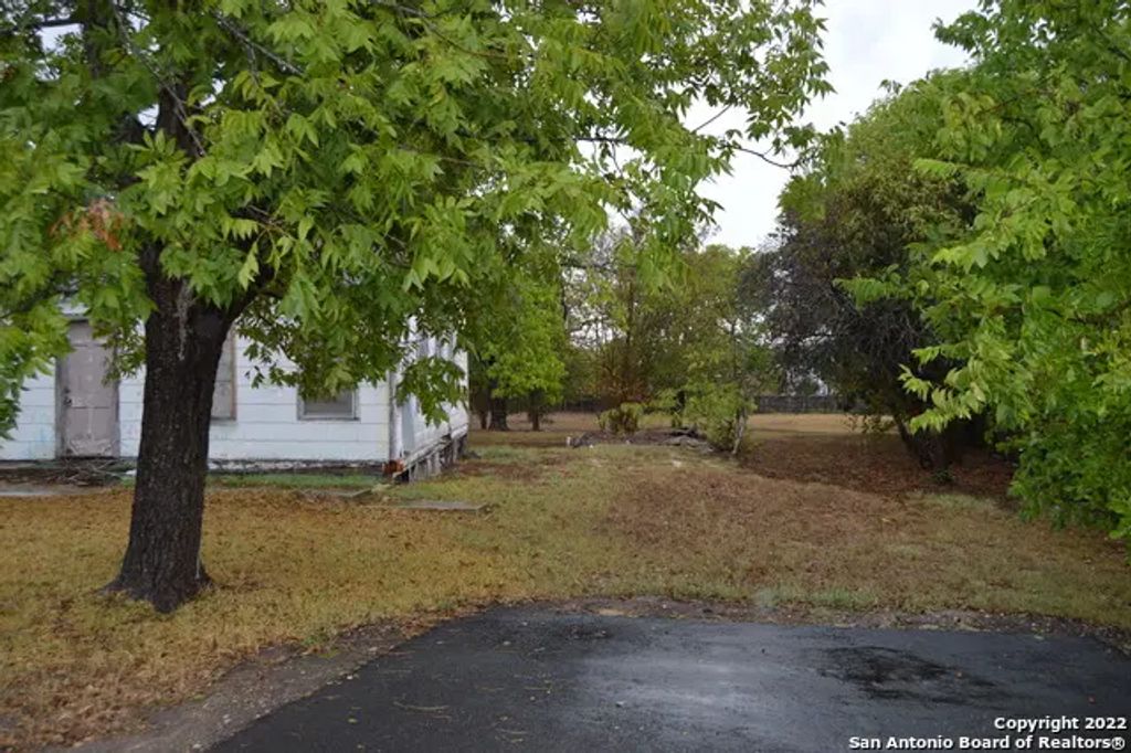 2830 Morningside Dr., New Braunfels