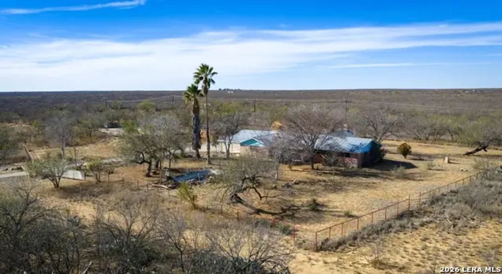 1799 Shumaca Road, Carrizo Springs