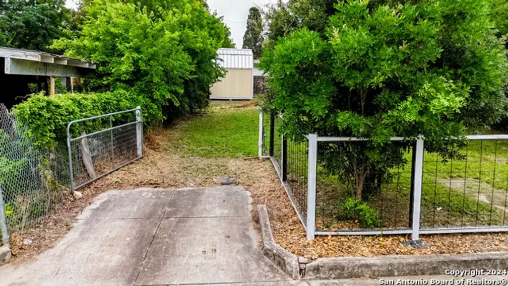 445 Furnish Ave, San Antonio
