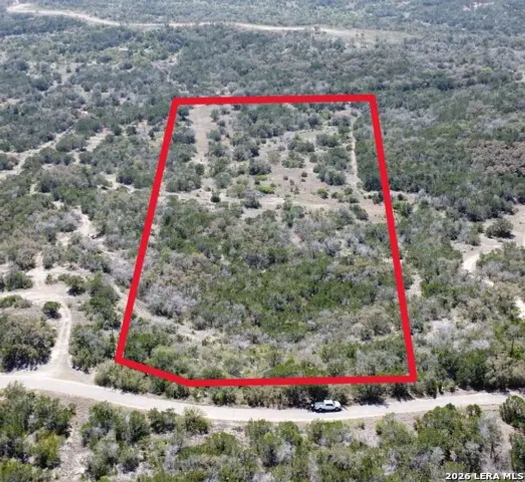 899 County Road 243, Hondo