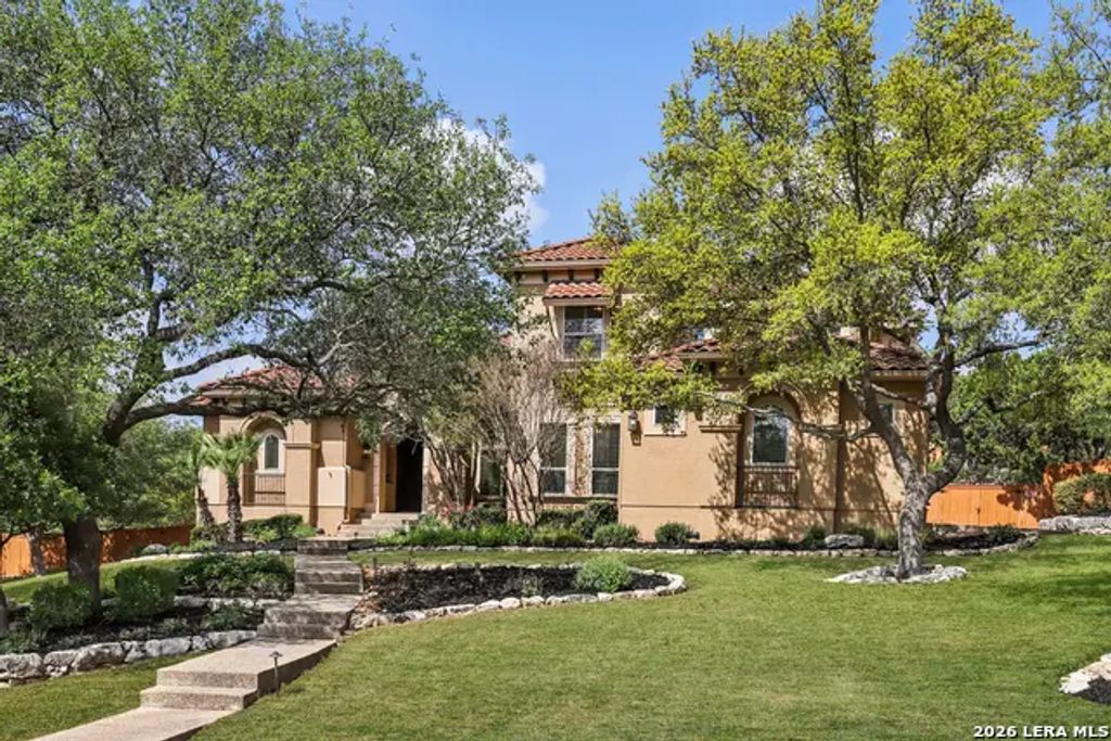 315 Santa Domingo, Helotes