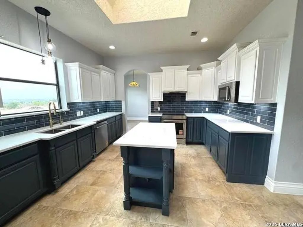 443 Bridlegate Blvd, Bandera