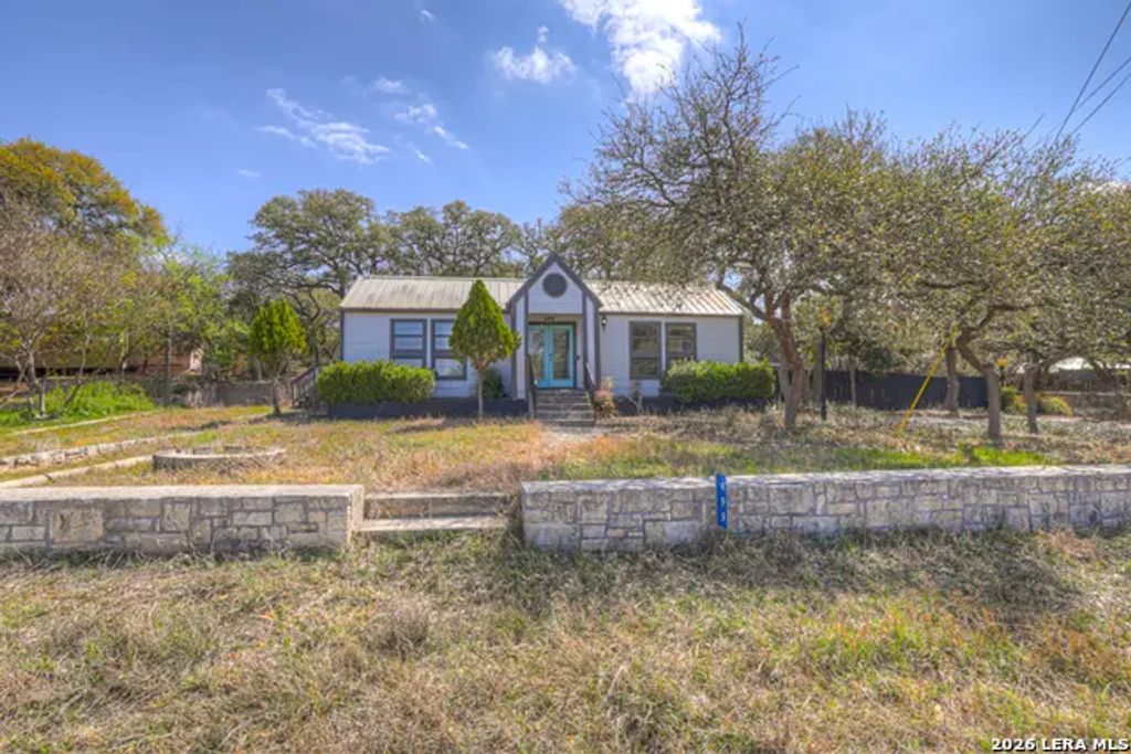 499 Lakeway, Spring Branch