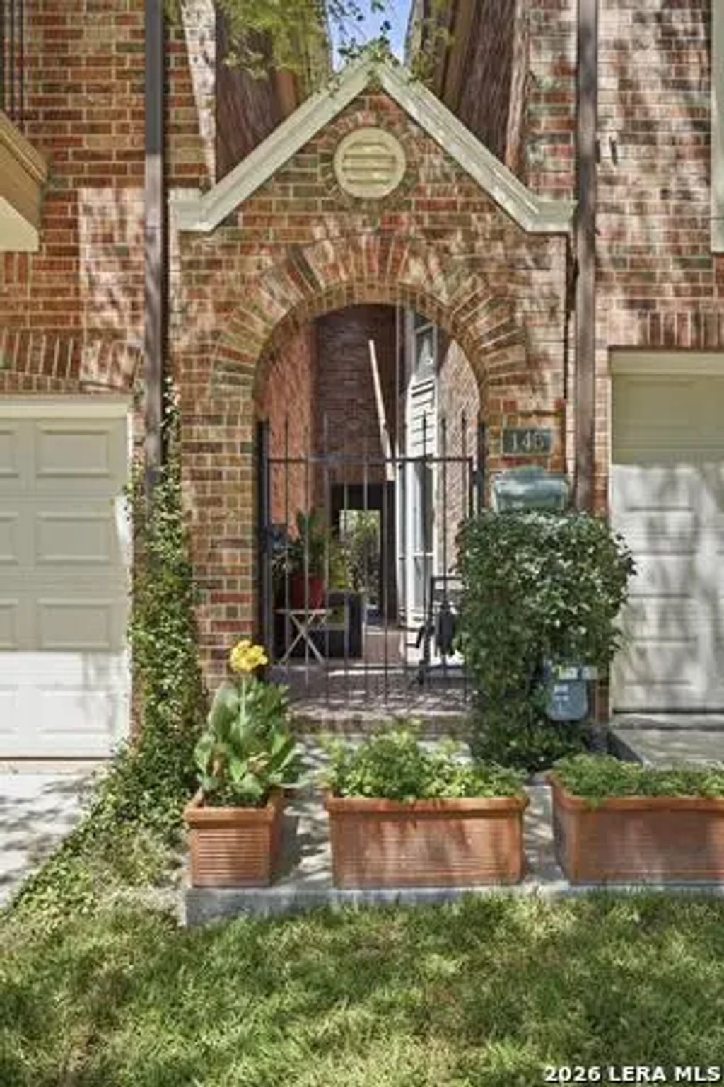 145 Elizabeth, Alamo Heights