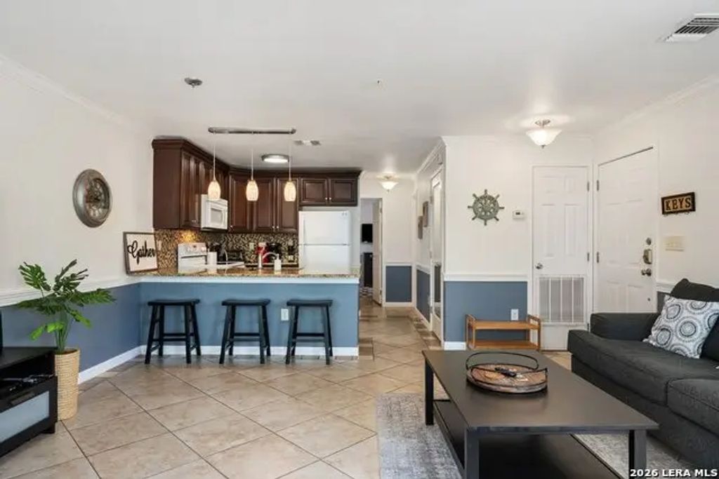 730 E Mather # 301, New Braunfels