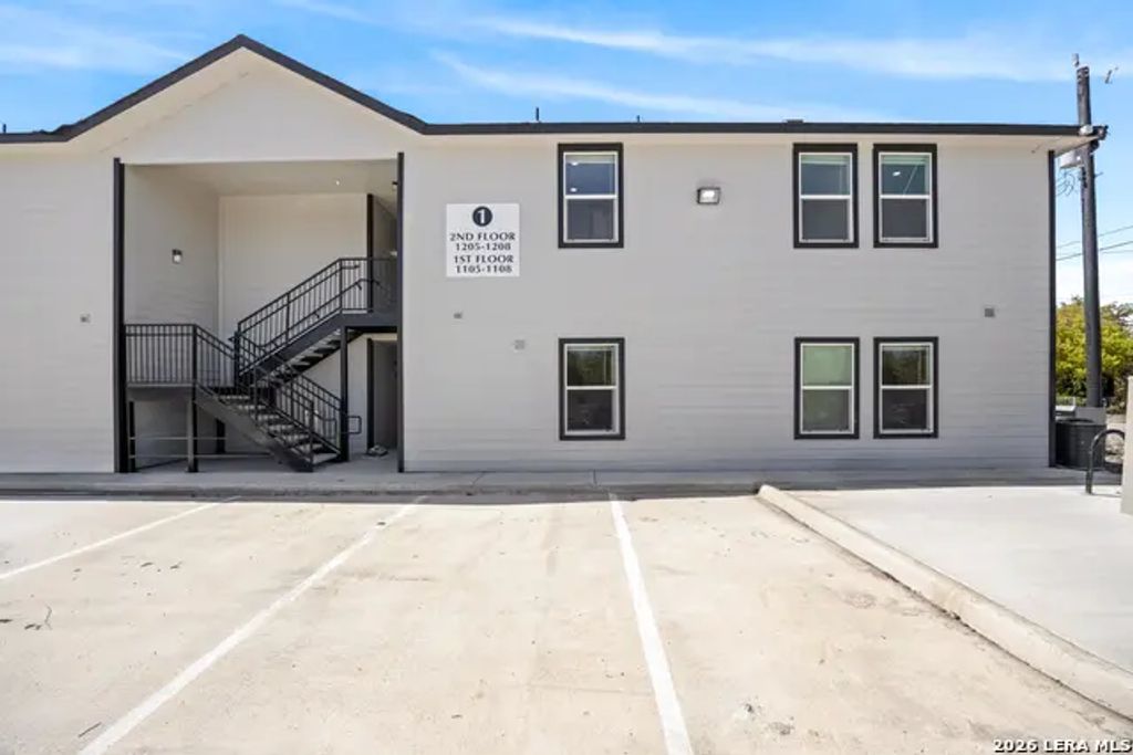 138 Ware 1203, San Antonio