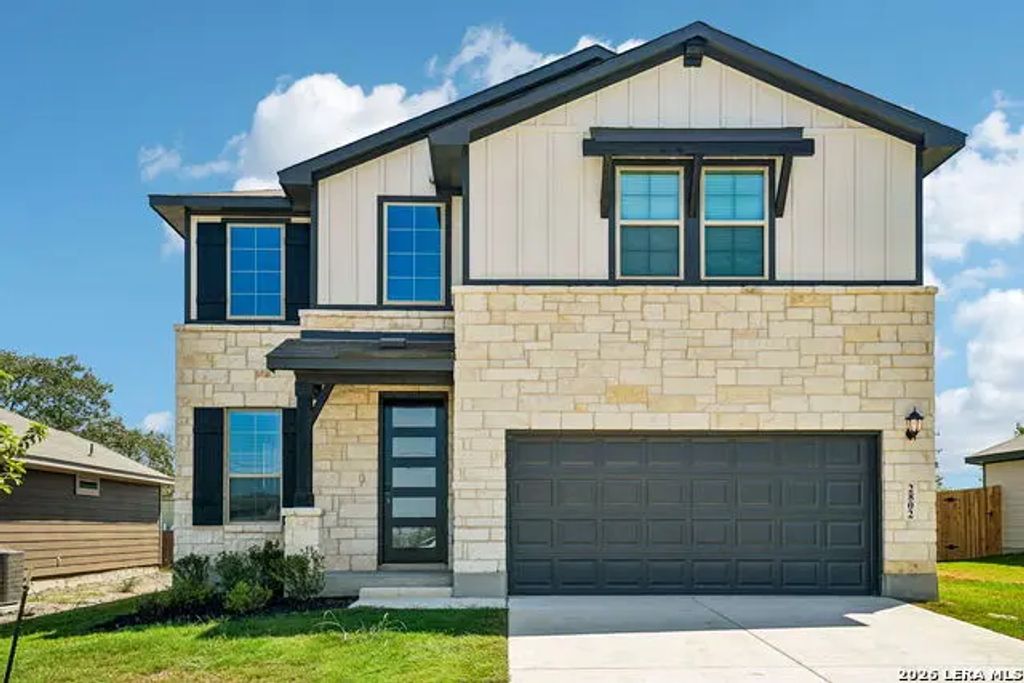 2802 Junction Bay, Converse