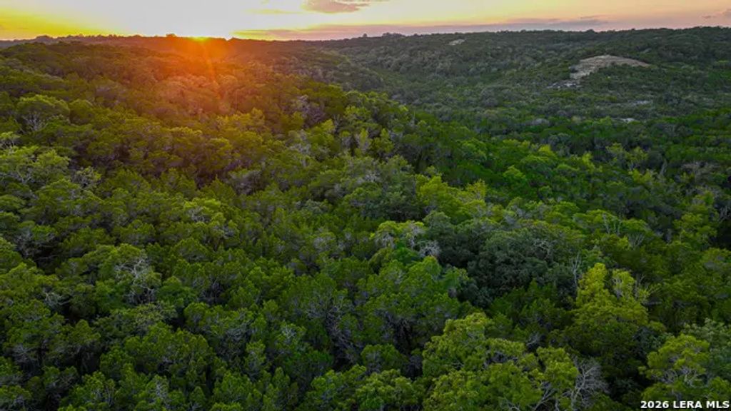 417 Sparkling Springs Dr, Boerne
