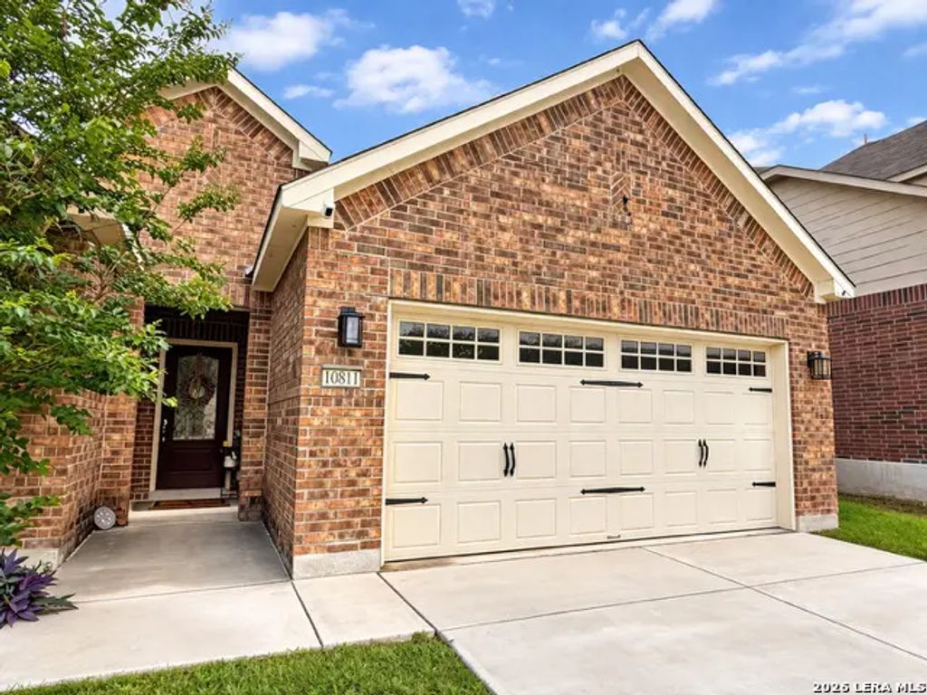 10811 Yaupon Holly, Helotes