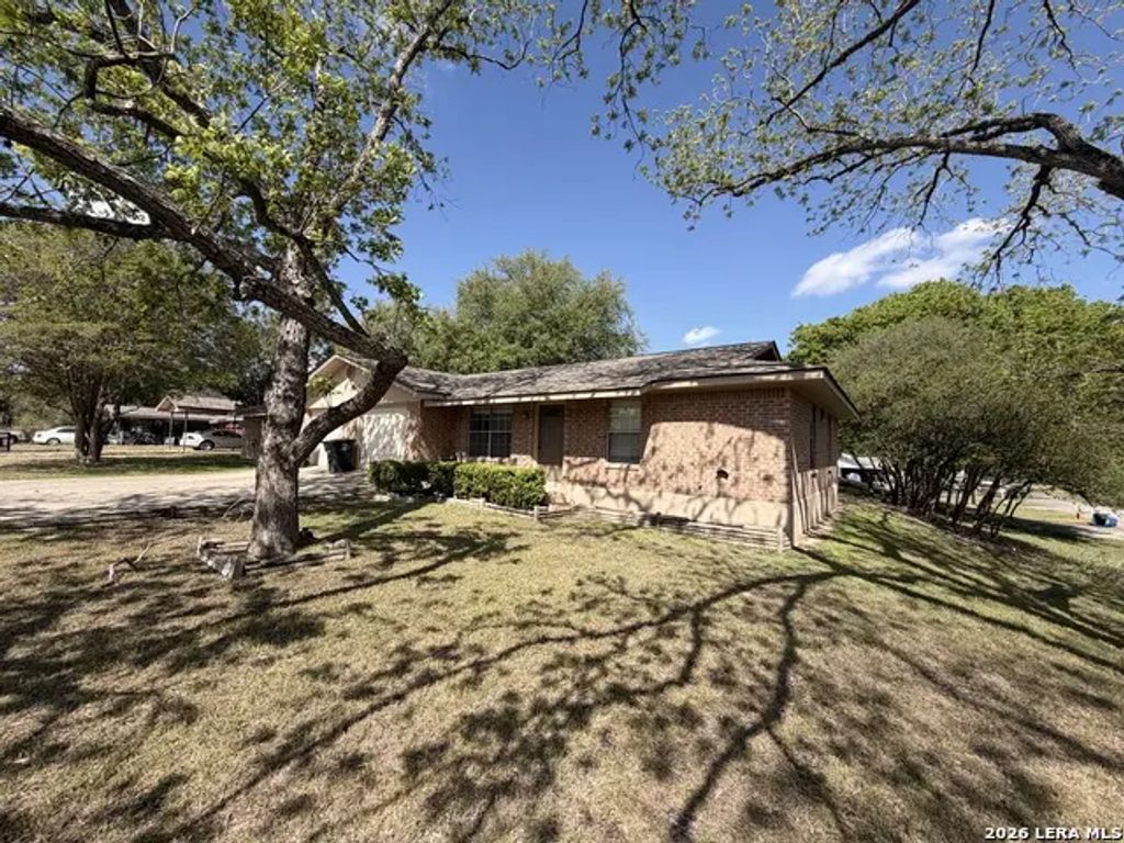795 Albert St, New Braunfels