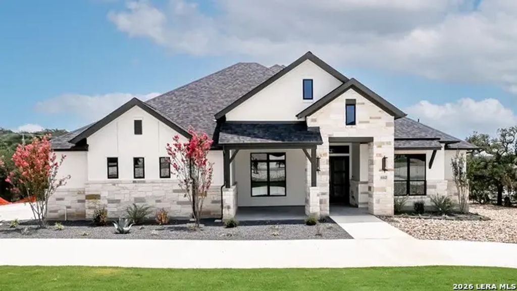1112 Elm Forest Dr, New Braunfels