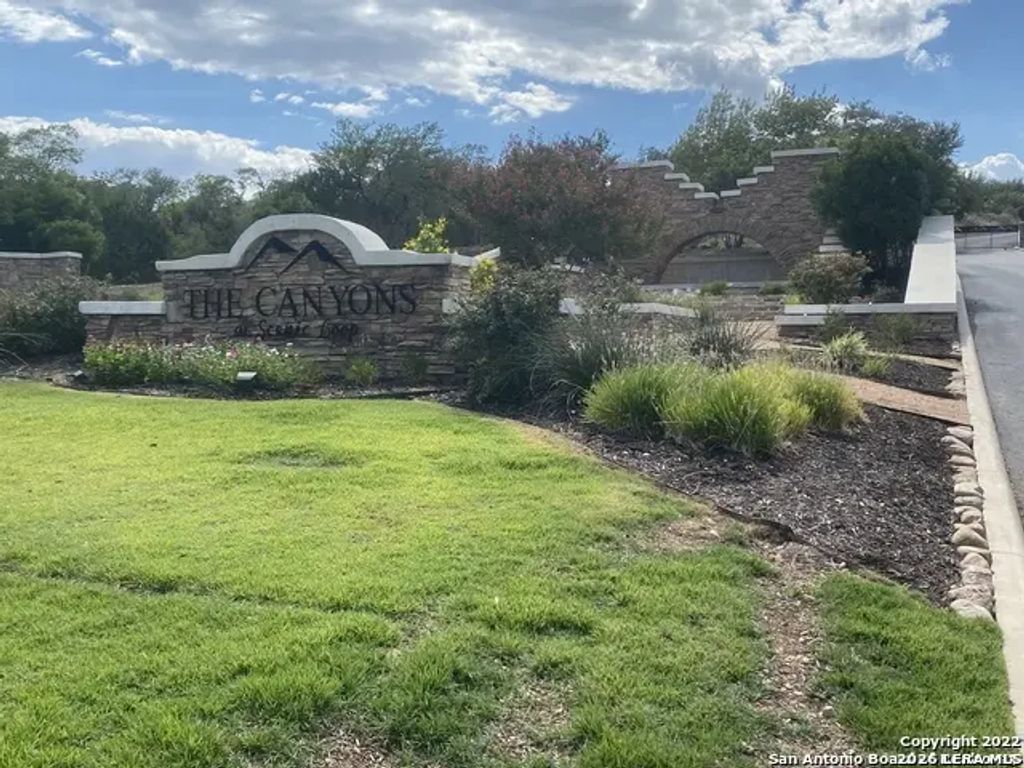 24205 Tres Arroyos, San Antonio