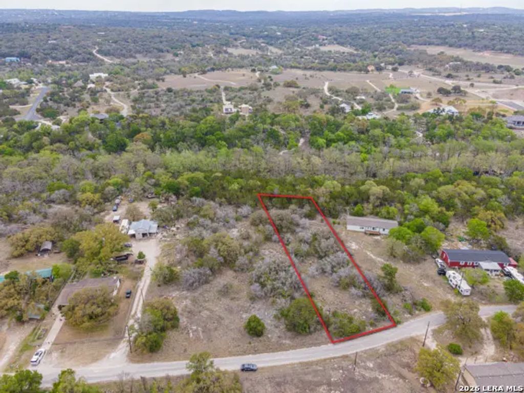 223 Bluff View Dr, Spring Branch
