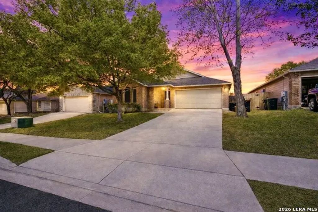 3417 Whisper Blf, Schertz