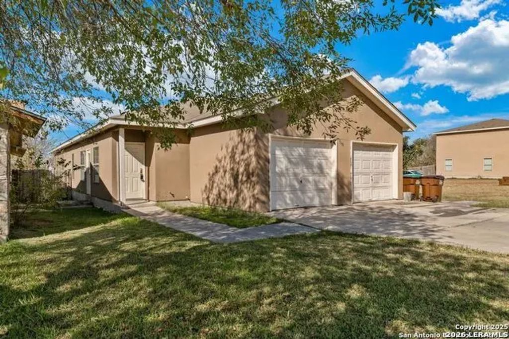 7379 Longing Trail 1, San Antonio