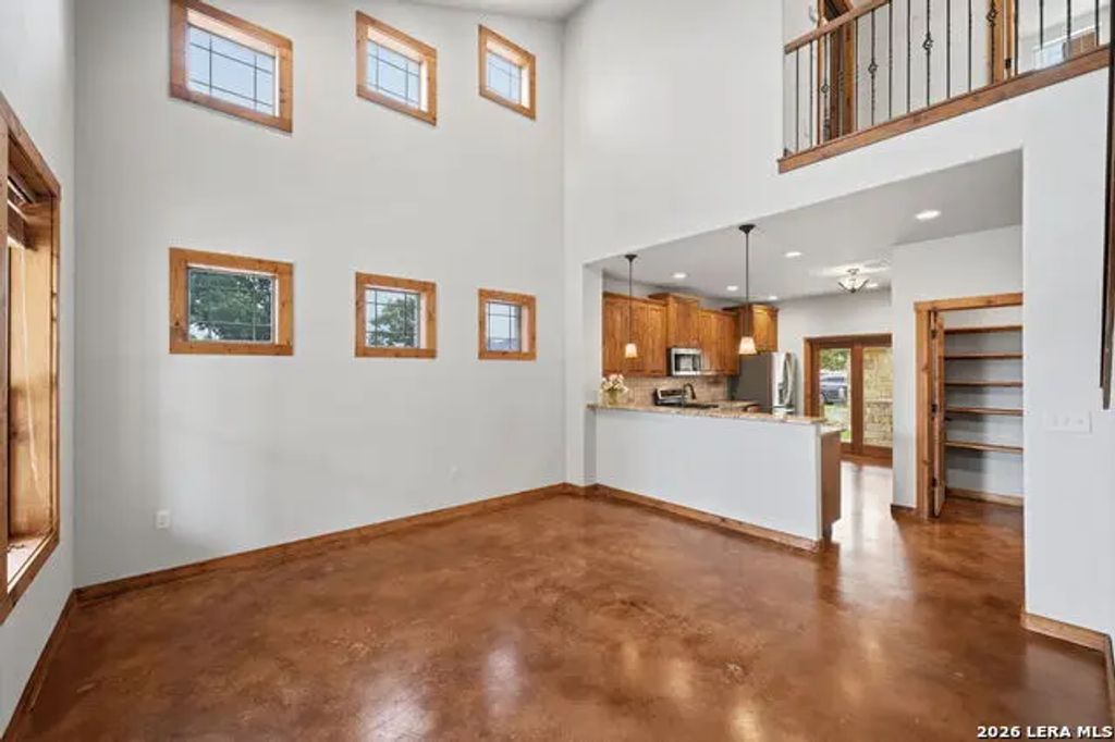 1694 Gruene Vineyard Crossing, New Braunfels