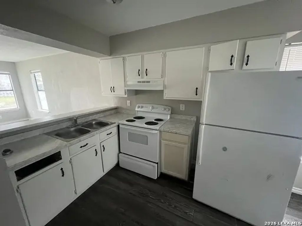 1202 W Formosa 3, San Antonio