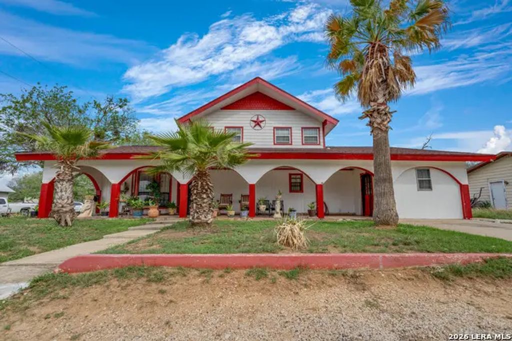 903 E Westmeyer, Poth