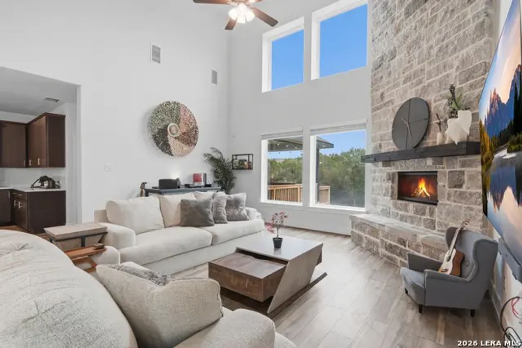 25028 Las Pilas, San Antonio