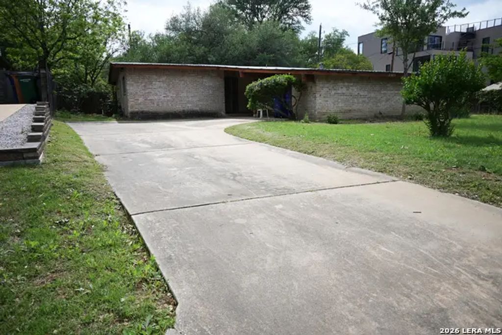 2505 Trailside, Austin