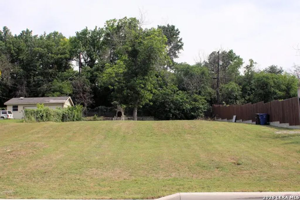 546 Pershing Ave, San Antonio