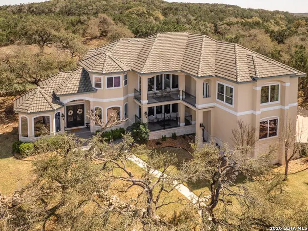 112 Los Colinas, Spring Branch