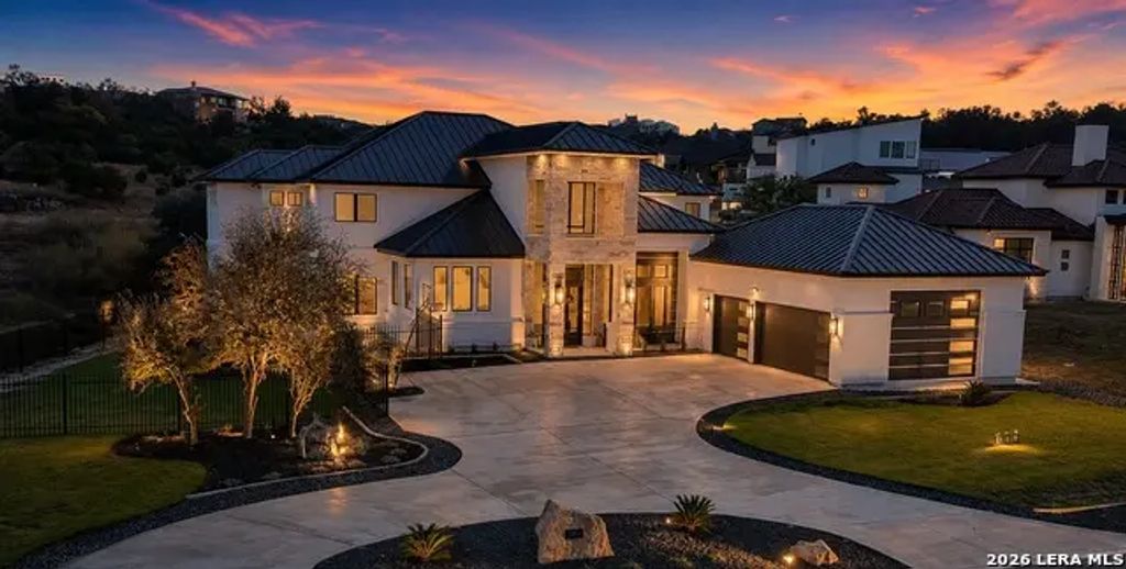 10206 Kendall Cyn, San Antonio