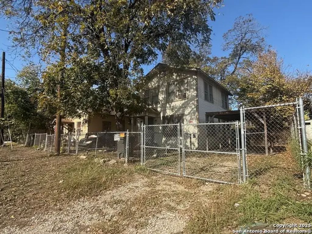 1221 Center, San Antonio