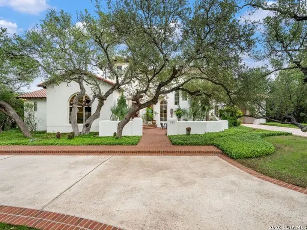 222 Farne Castle, Shavano Park
