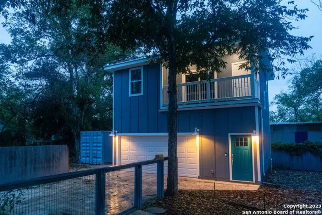 114 Glenwood Ct 2, San Antonio