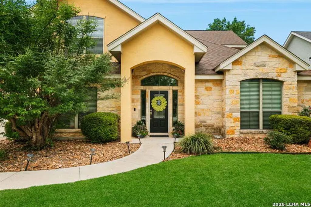 228 Leather Leaf, Boerne