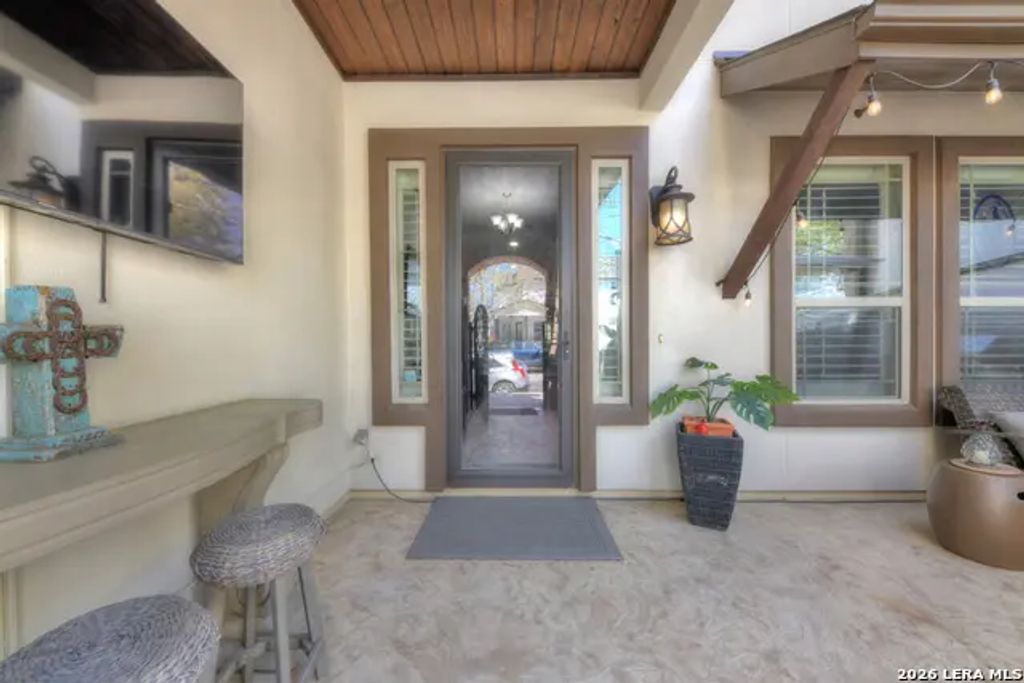 949 N Academy Ave, New Braunfels