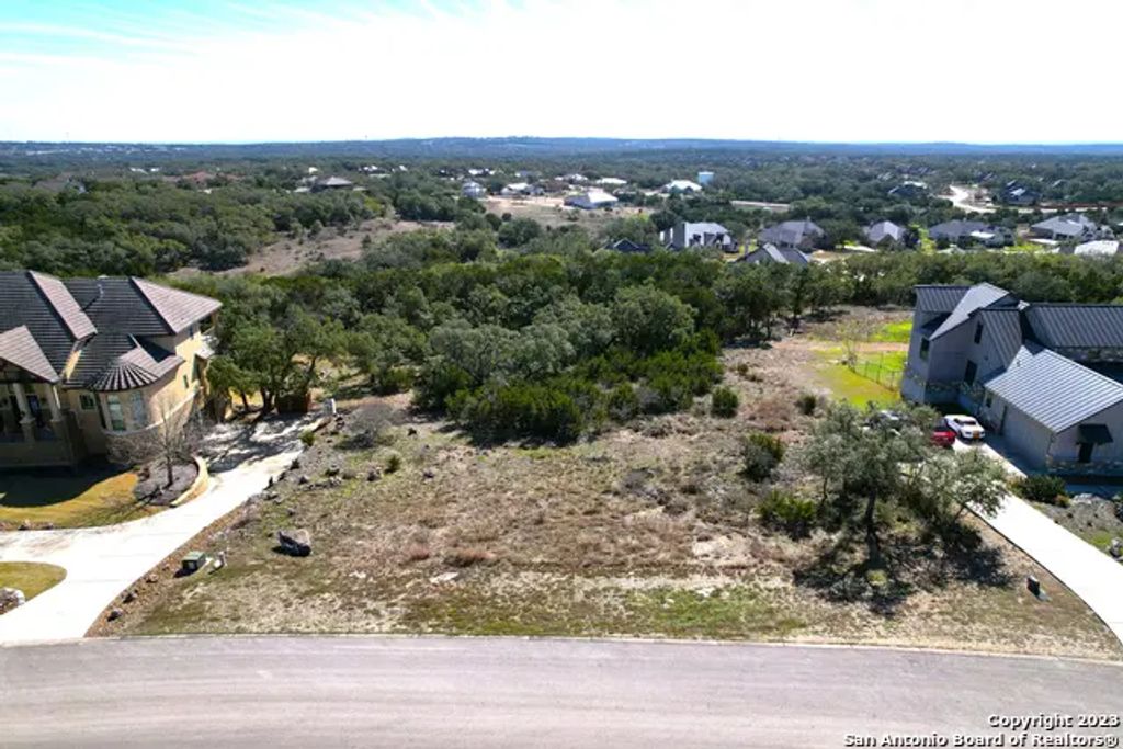 323 Valley Lodge, New Braunfels