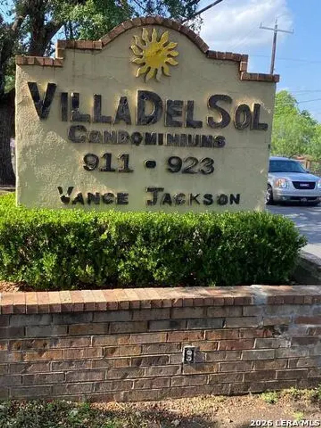 911 Vance Jackson S, San Antonio