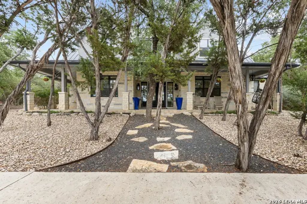 2143 Andalusia, Canyon Lake
