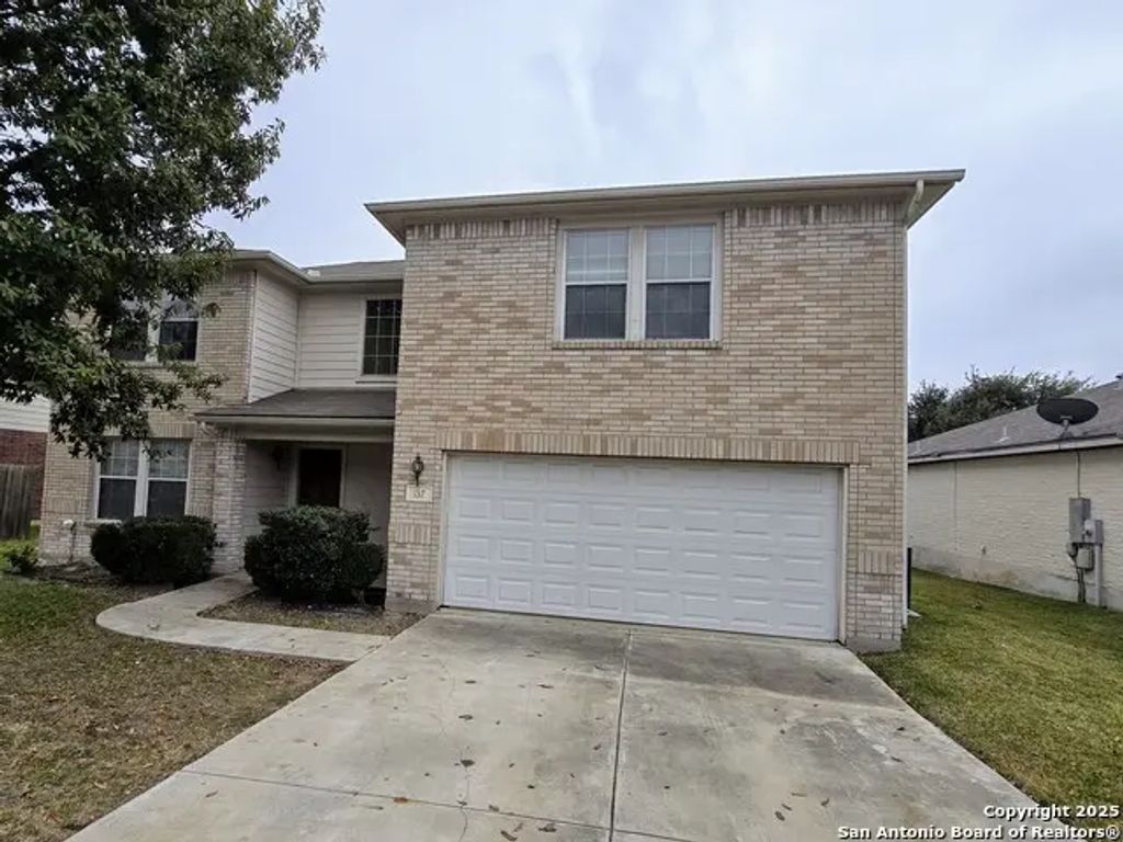 137 Hidden Fawn, Cibolo