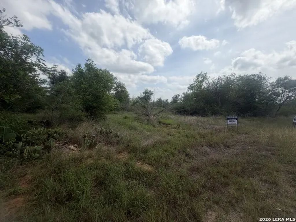 5835 Hardy Road, Elmendorf