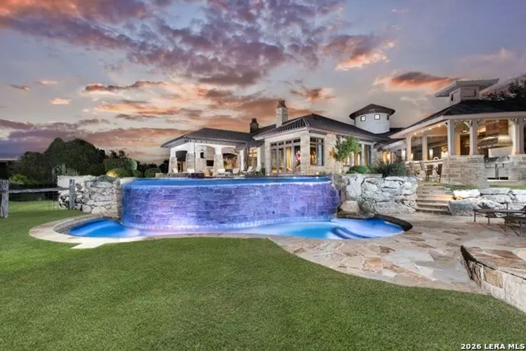 2428 Clubs, Boerne