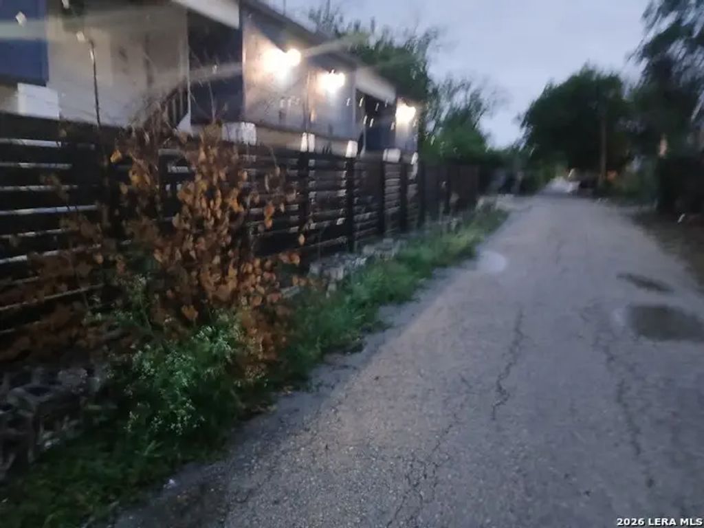 115 Caldwell St 2, San Antonio