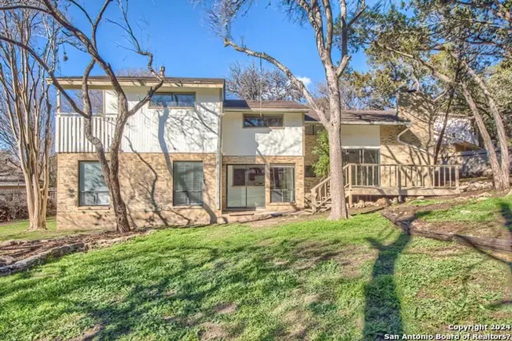 1114 White Pine St, San Antonio
