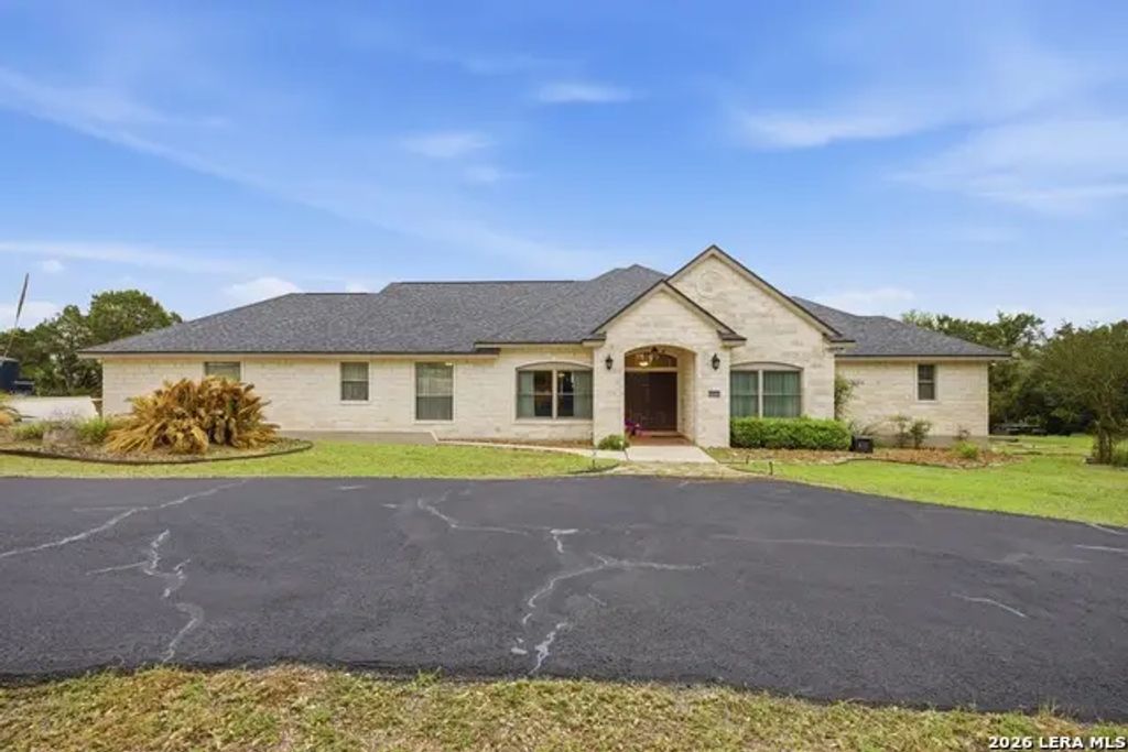 30244 Cloud View Dr, Bulverde