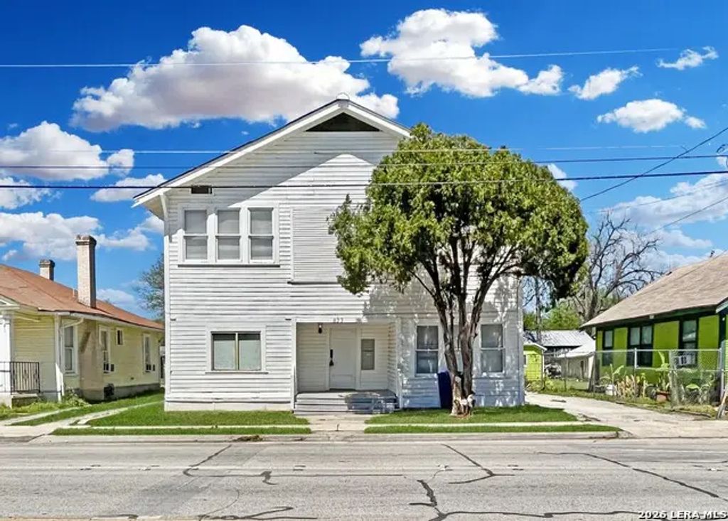 827 Steves Ave 3, San Antonio