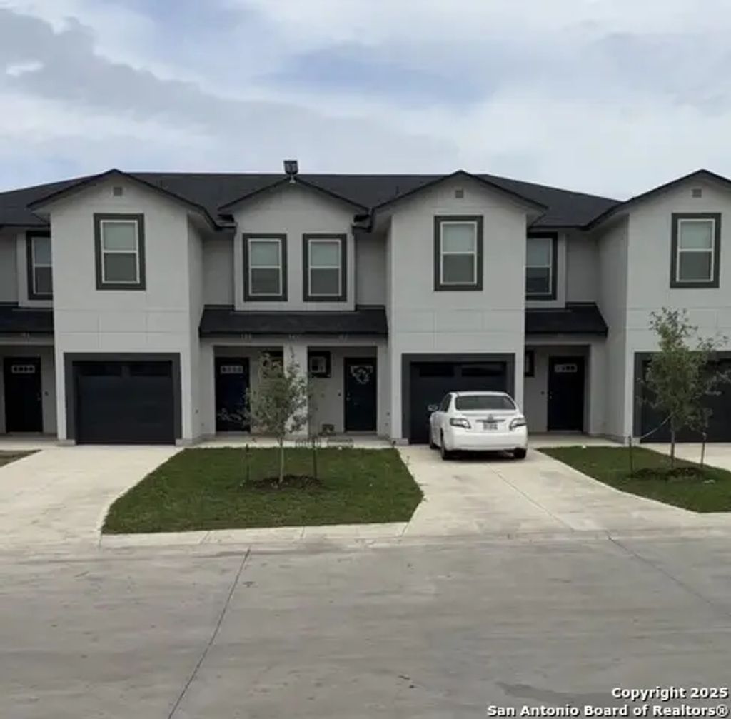 8415 Via Verona, San Antonio