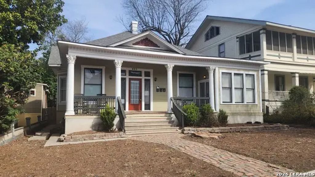423 W Magnolia Ave, San Antonio