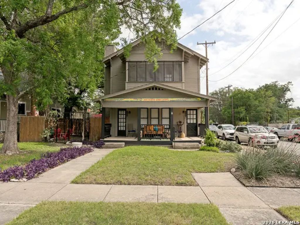 200 Queen Anne Ct, San Antonio